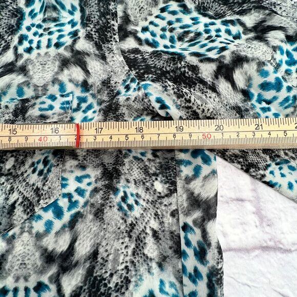 Two by Vince Camuto‎ Women Blouse Small Animal Print Button Front Long Sleeve - Picture 3 of 7